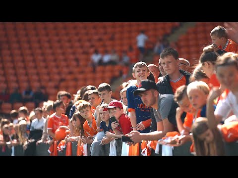 Bank Holiday | Fans Open Day