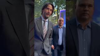 Keanu Reeves Always Shows a Friendly Vibe.
