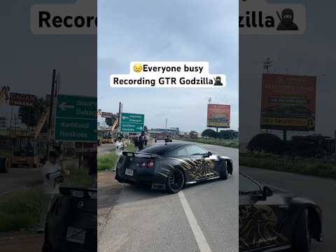 Just Bengaluru things!😮‍💨 #supercars #mclaren #nissan