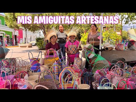 Fui alegrarles el día a mis amigas artesanas, no han tenido muchas ventas