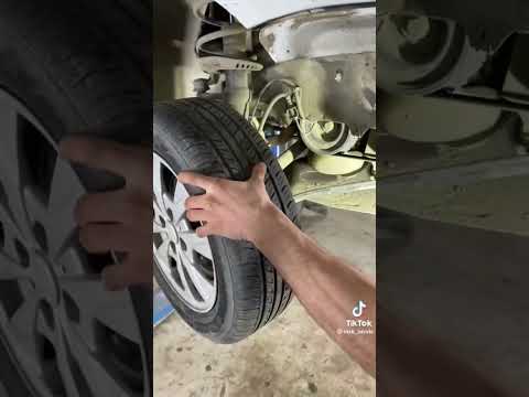Лада Приоа скрипит что то …