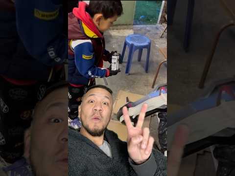 Tao customize son vélo moto électrique pour la course contre moi 😱