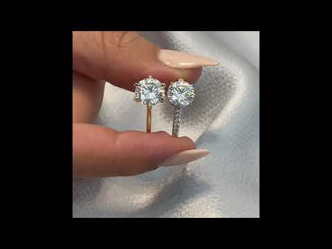 Round Moissanite Ring Comparison: Solitaire VS Invisible Gallery™