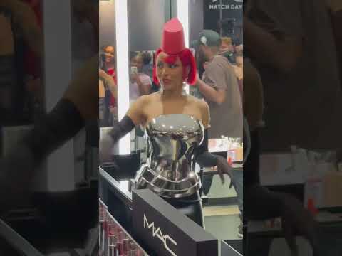 Doja Cat does Katseye GAP dance #dojacat #dojacatmusic #katseye #dojacatalbum #popculturenews