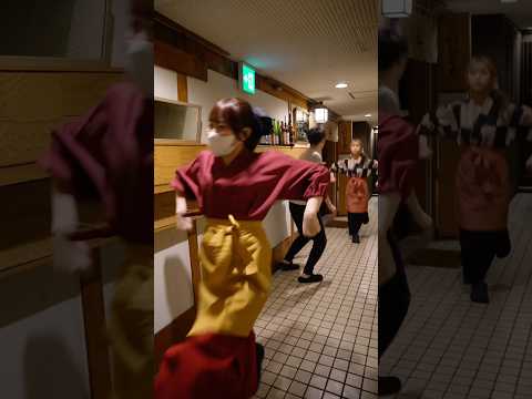 営業中にお客さんにバレないようにエッホエッホの歌踊ってみた第八弾 #エッホエッホの歌 #うじたまい #アンパンマンは粒あん