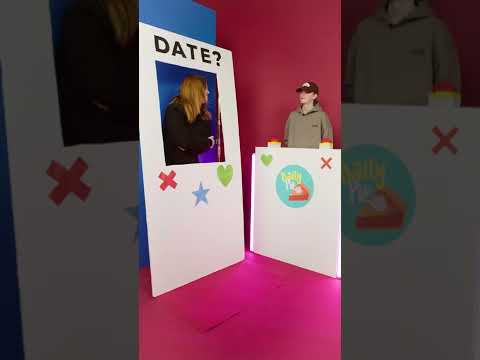 Tinder Date | Robert, Cenkgo, Sketsche & Kim #shorts