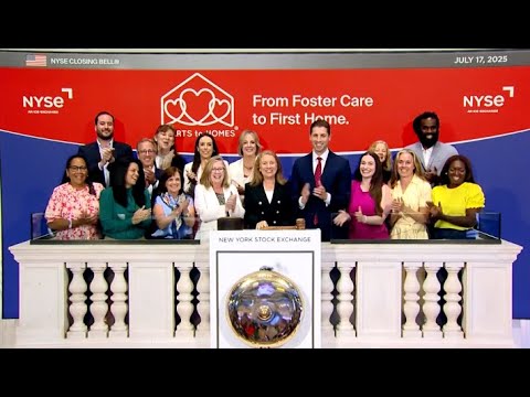 YouTube video thumbnail: S&P 500, Nasdaq end at Fresh Record Highs on Data, Earnings