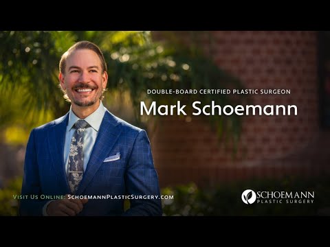 Portrait of double-board certified plastic surgeon Mark Schoemann.