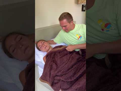 See to the end? Farting prank #fart #farting #fartingprank #fartingprankvideo #fartingprankonpublic