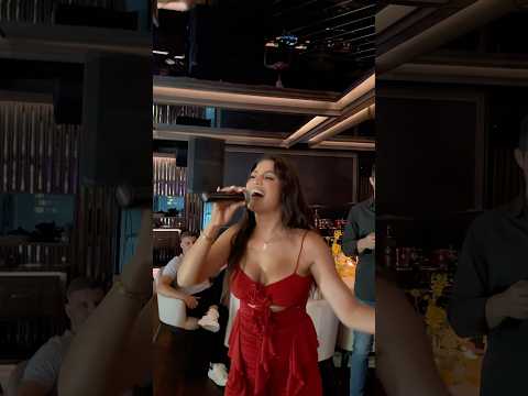 M-am distrată cântând piesa E MAMA MEA la petrecere ❤️