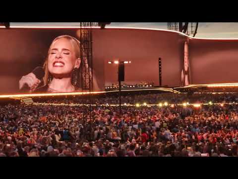 [4K] Adele 'Strangers By Nature' & 'Hello' in Munich 08142024