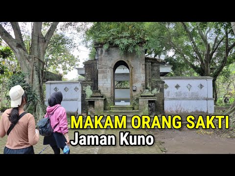 Kejadian Aneh.! Makam Kuno Viral Di Jombang