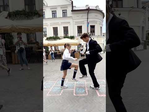 WALKING DANCE GAME 😍🤣🤣