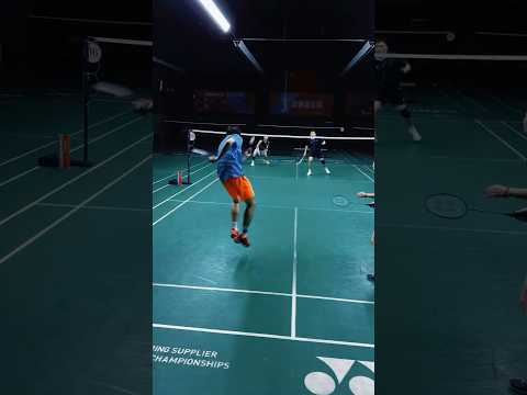 When your opponent's stamina is down you can score easily #badminton