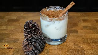 Crafting the Perfect Amaretto Eggnog Cocktail: A Festive Delight