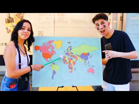 Hago preguntas con un MAPA GIGANTE en LA CALLE