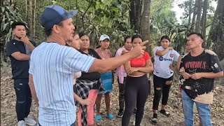 China de ALO CHAPÍN llega a reclamarle a COMANCHE y TUA; par de Chismosos