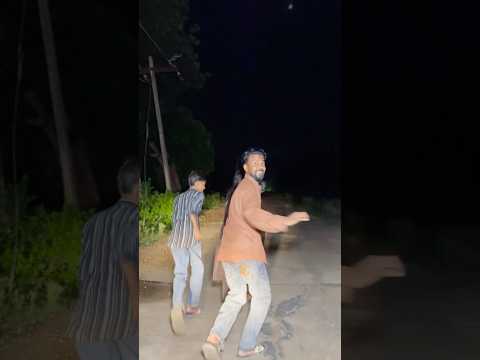 आप दूसरी जगह घूमने जाये तो ऐसे लोगो से सावधान रहे 😨 #emtionalstory #trending #shortsfeed #viral