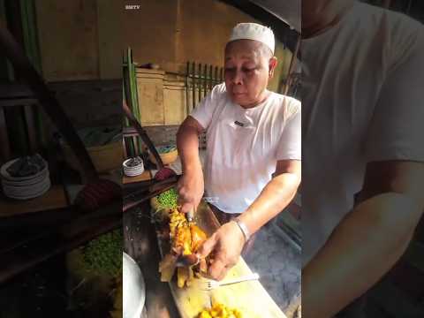Pak haji penjual empal gentong