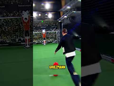 Poutine marque dès la première tentative face au robot gardien !  ⚽🔥