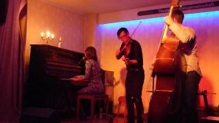 Caroline Keating - Holiday, Die WG Cologne, 04.10.2012 [Pt.5/13]