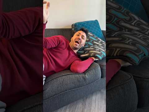 Mijo ya es hora de levantarse 😴🛌 ponte esta canción de Alarma y comenta ⏰