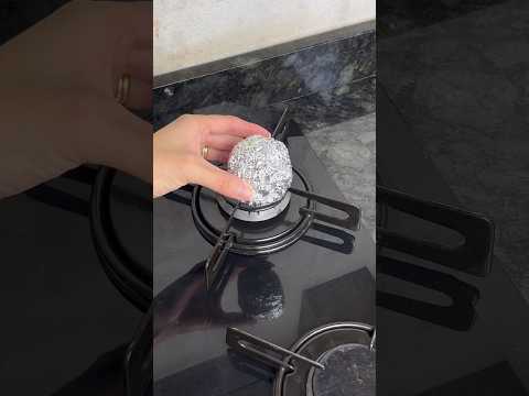 Pon esta bola de papel de alumínio en tu casa y las cucarachas desaparecerán!#dicas #limpio#limpieza