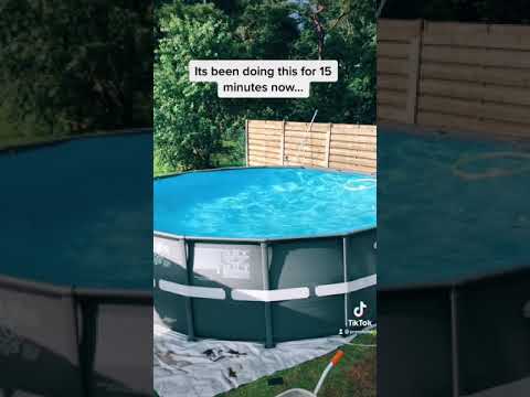 Strange pool behavior #shorts