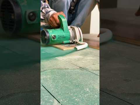 “Stop Wearing Glasses! 👓 This Pipe Hack Fixes Circular Saw Dust Instantly”#WoodworkingHack #wood