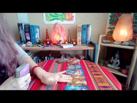 LIBRA!! 🔮 Estás atrayendo a alguien dominante, te quiere a ti!! Esto es un sueño que sembraste!!