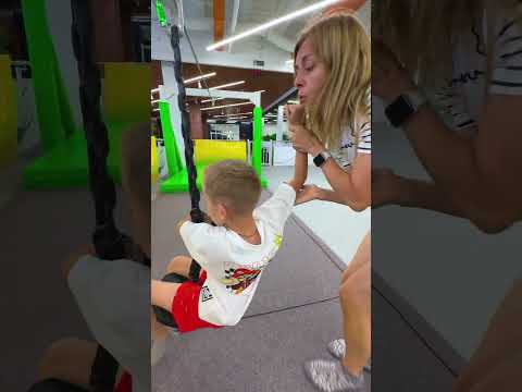 🤪 Pe TIROLIANĂ în MALL 😱 Oh, No! OMG #shorts 🥺