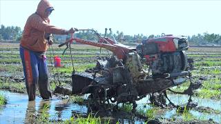 How to Loosen Topsoil with a Hand Tiller Rotary Tractor