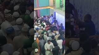 আহারে মানুষ। মানুষের নৈতিকতা কি আছে। একটা ইফতারি পাওয়ার পরও আর একটা ইফতারি নিয়ে টানাটানি।