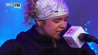 🔥iHeartRadio L!ve Sessions!!! Isa estrena “Solo un tal vez”