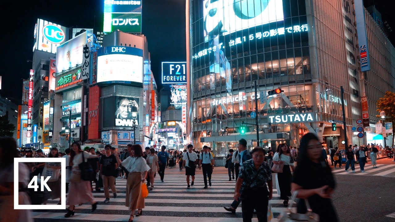 Walking Shibuya Crossing at Night, Binaural City Sounds in Tokyo 4k
