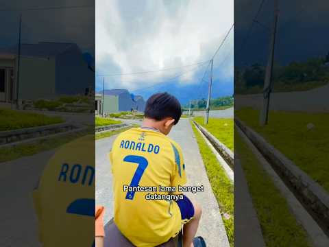 DITUNGGUIN GAK DATANG DATANG #youtubeshorts #youtube