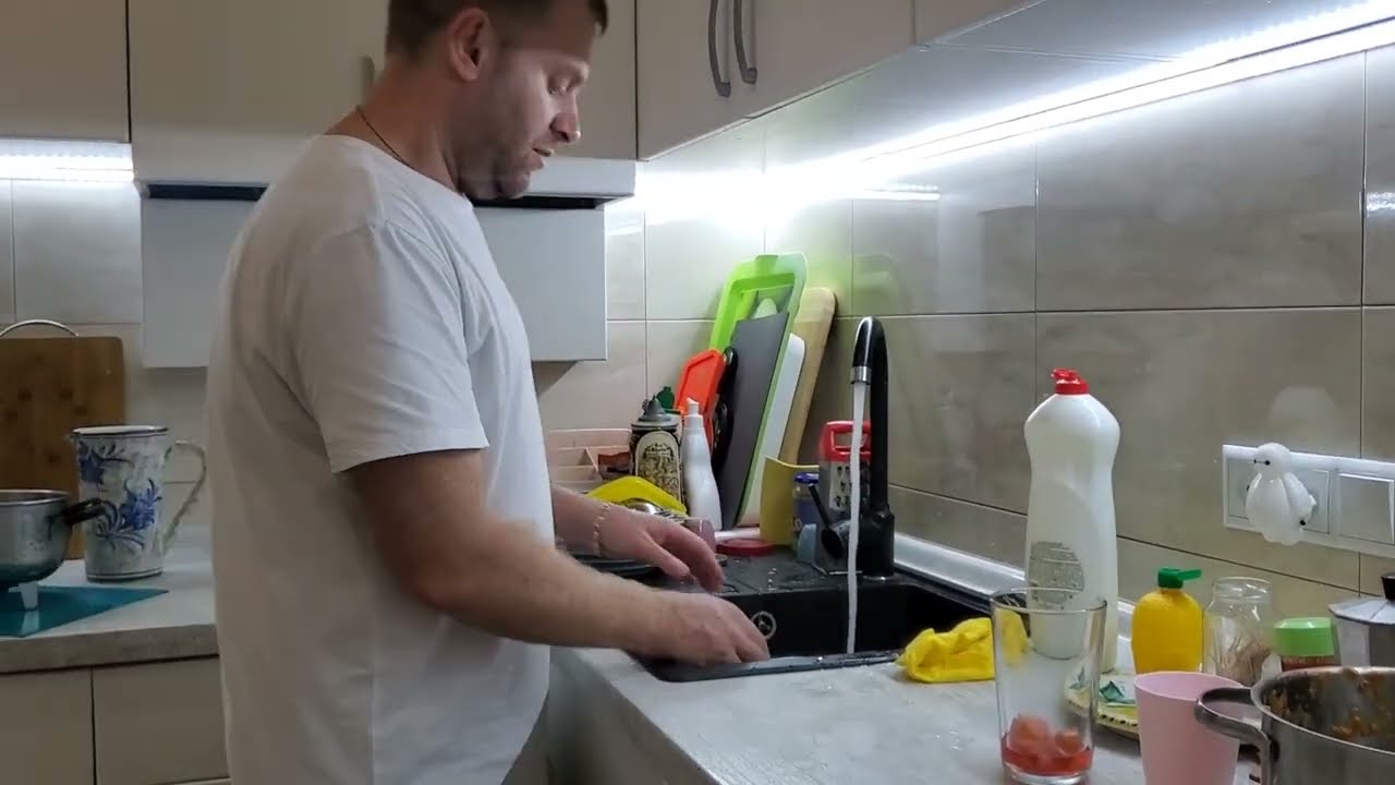 Приготовили ужин! Самвел помог по дому и помыл посуду