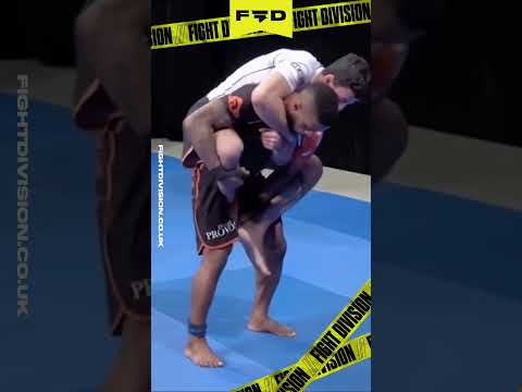 🥋 Wrapped him up with a quickness! INSANE SUBMISSION!🥋 #bjj #bjjlifestyle #mma #martialarts #nogi