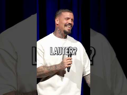 Lauter! 😂 #emmveecomedy #crowdwork