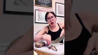 Trang khan an giò ép giò xào dưa chua 