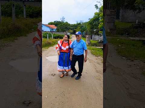 maria lleva a su tata al asilo