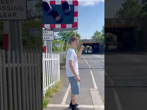 Level Crossing Reviews episode 1 - McCarthyβs Crossing in New Malden