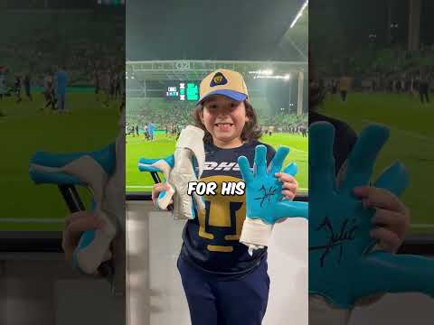 The Goalkeeper Who Plays With Just Four Fingers #football