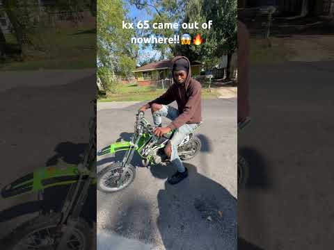 this kx65 came out of nowhere!😱😳 #kx65 #wheelie #dirtbike