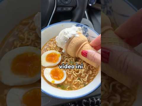 Es krim campur mie kuah