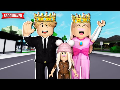 ESSA MENINA ORFÃ FOI ADOTADA POR PRINCIPES NO BROOKHAVEN : Historinha Roblox