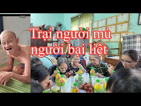Gia đình mình xin thay mặt anh chị em MTQ ghé thăm trại người Mù và người bại liệt