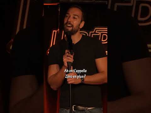 Un commentateur de jeux vidéo... @zerotick Viens me voir sur scène on rigole bien