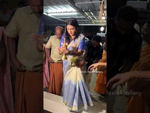 ശ്രീവിദൃ വലതു കാൽ വെച്ച് രാഹുലിന്റെ വീട്ടിൽ കയറി ❤     #sreevidyamullachery  #wedding
