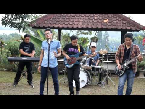 AZZURA - Cinta Yang Hilang (Official Music Video)